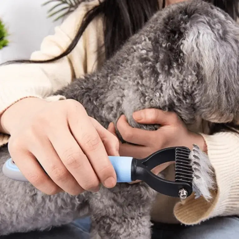 High-quality pet dematting comb with dual heads